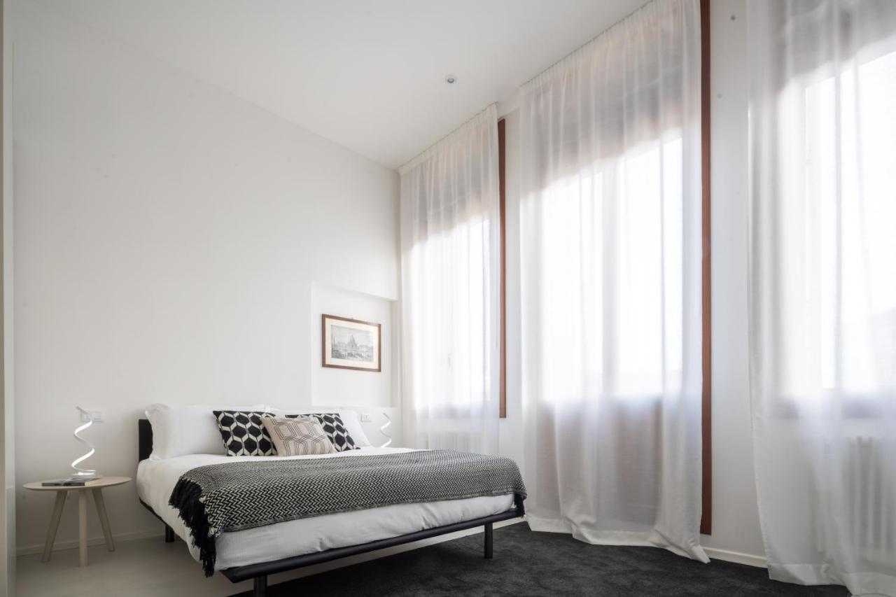Design Apartment With Balcony On The Grand Canal R&R Βενετία Εξωτερικό φωτογραφία