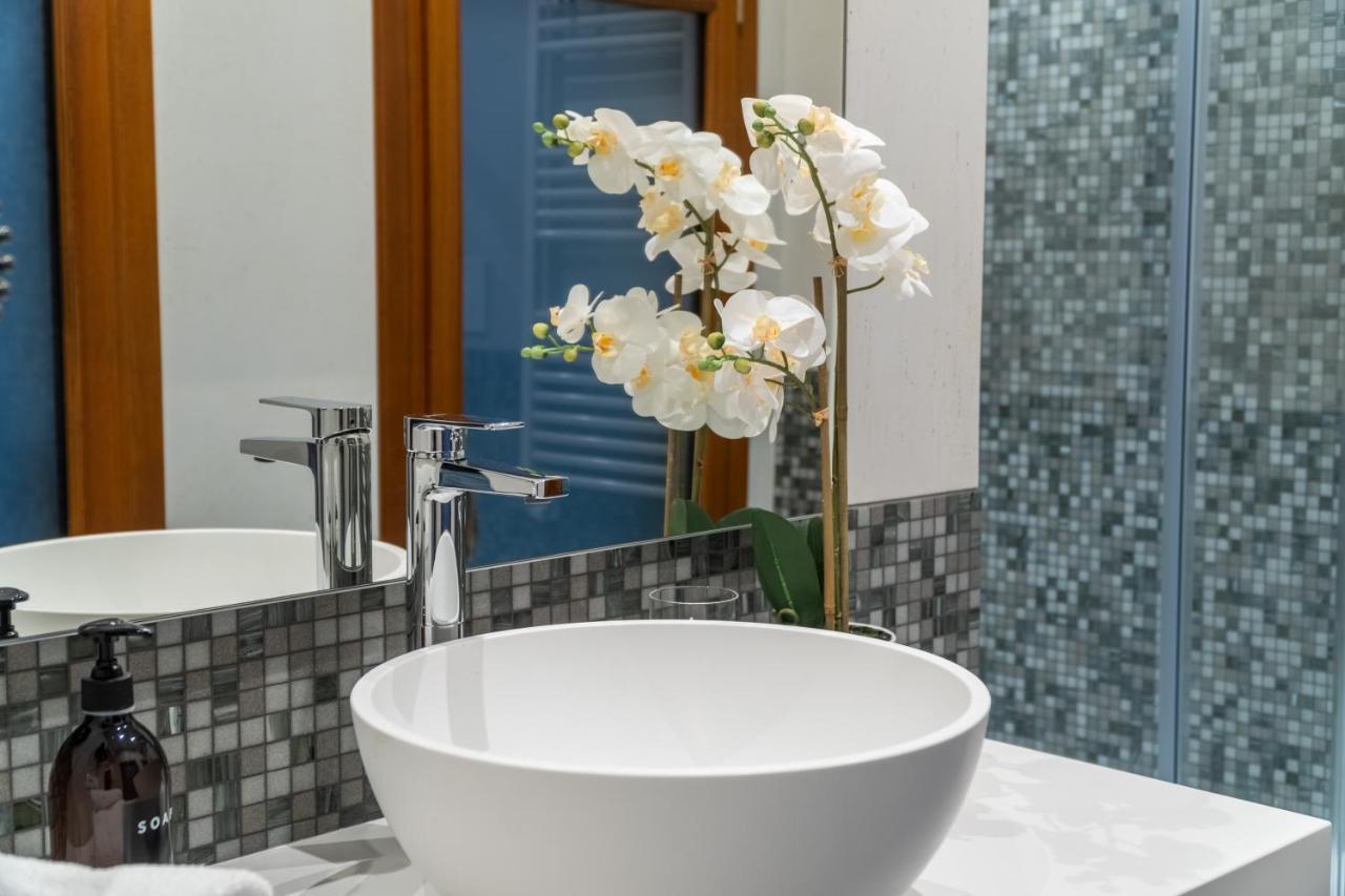 Design Apartment With Balcony On The Grand Canal R&R Βενετία Εξωτερικό φωτογραφία