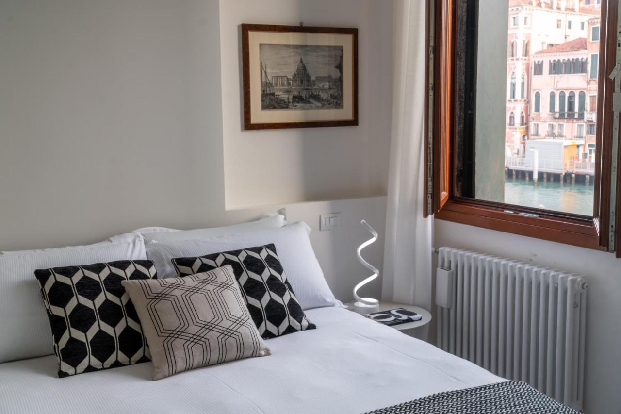 Design Apartment With Balcony On The Grand Canal R&R Βενετία Εξωτερικό φωτογραφία